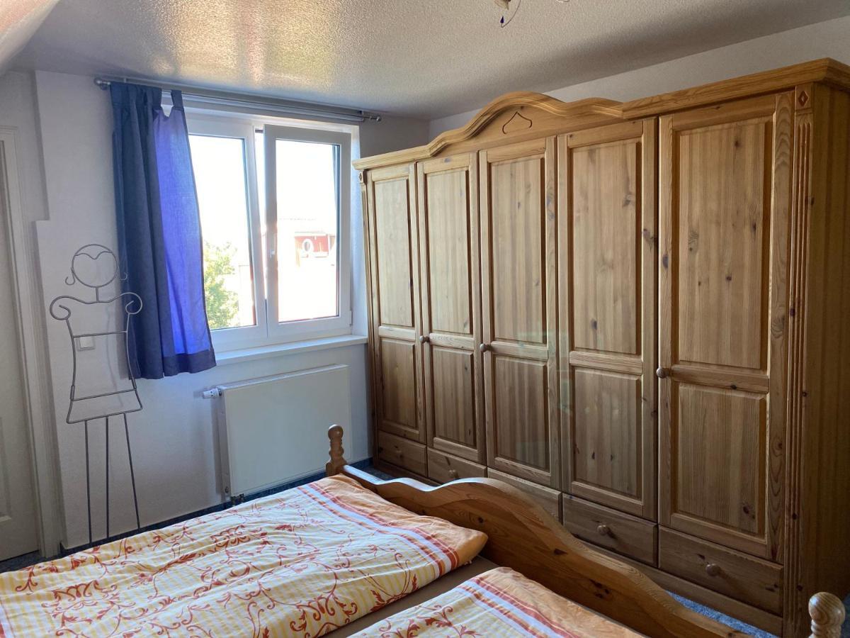 Ferienwohnung Marina Am Ryck ไกรฟ์สวัลด์ ภายนอก รูปภาพ