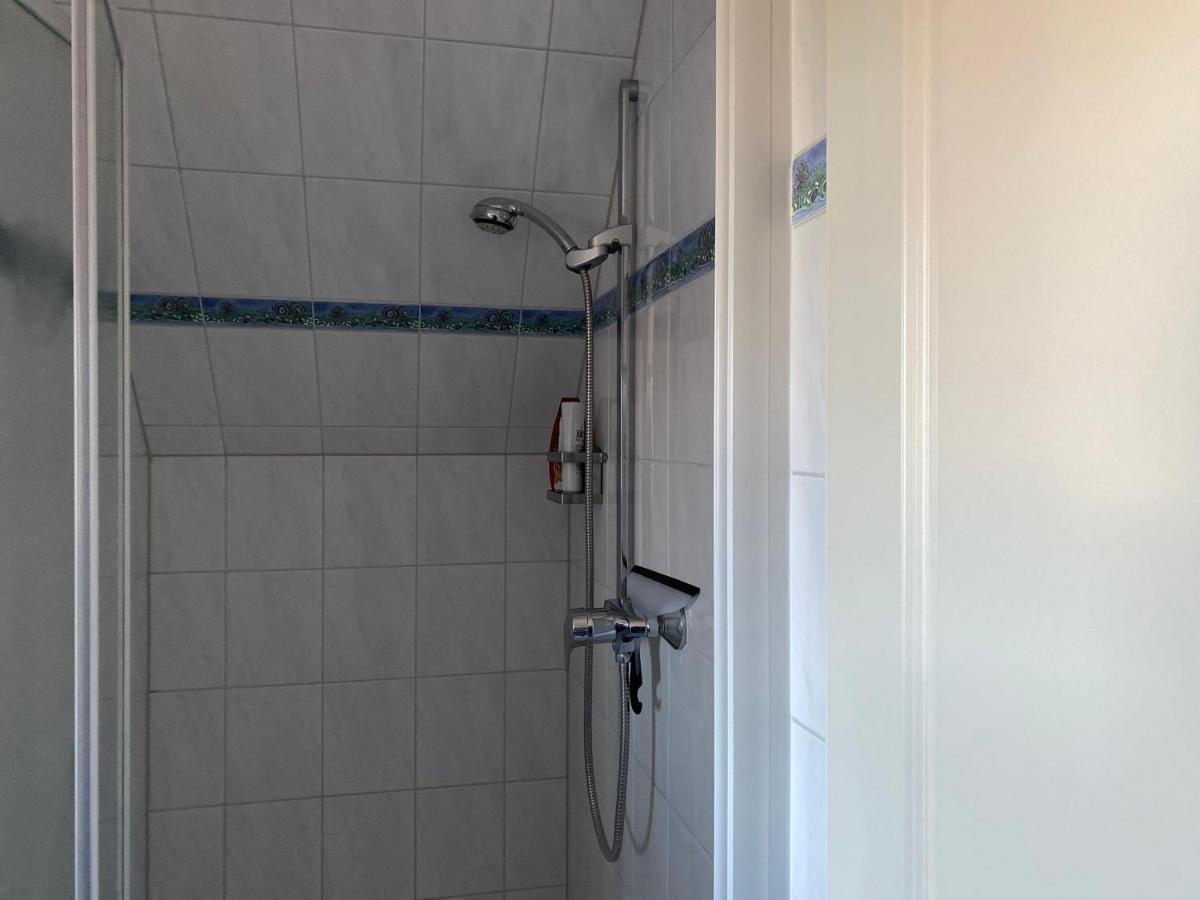 Ferienwohnung Marina Am Ryck ไกรฟ์สวัลด์ ภายนอก รูปภาพ