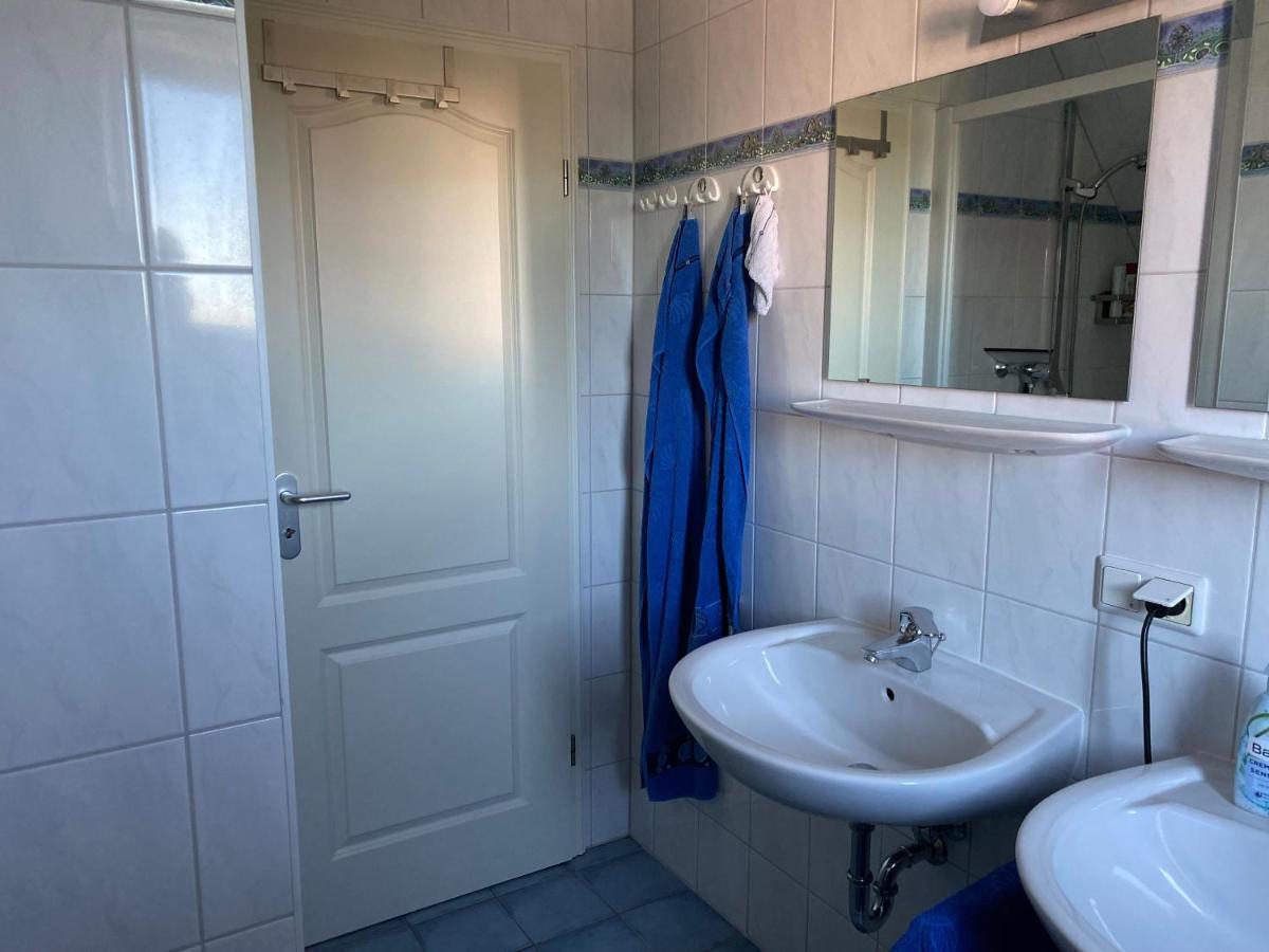 Ferienwohnung Marina Am Ryck ไกรฟ์สวัลด์ ภายนอก รูปภาพ